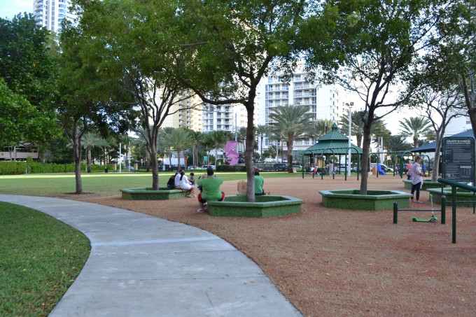 Town_center_park-mae_tipo_eu-9