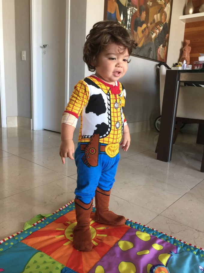 Com o pijama do Woody neste final de semana