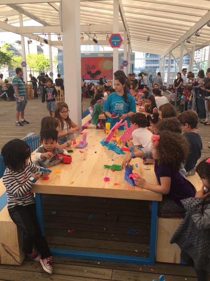 Oficina de massinhas Play Doh