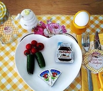 Mesa_Cafe_manha-Mae_tipo_eu